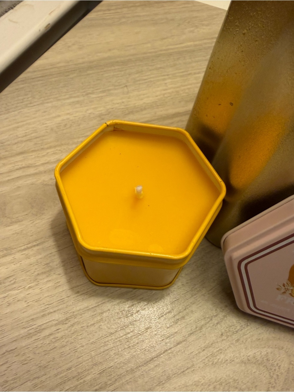 Anthropologie Juliette Fresh Wildflower & Bell Pepper Hexagonal Tin Candle - Picture 6 of 7